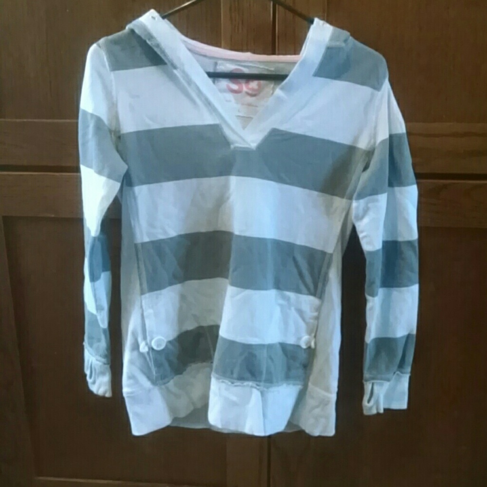 White and gray sweater